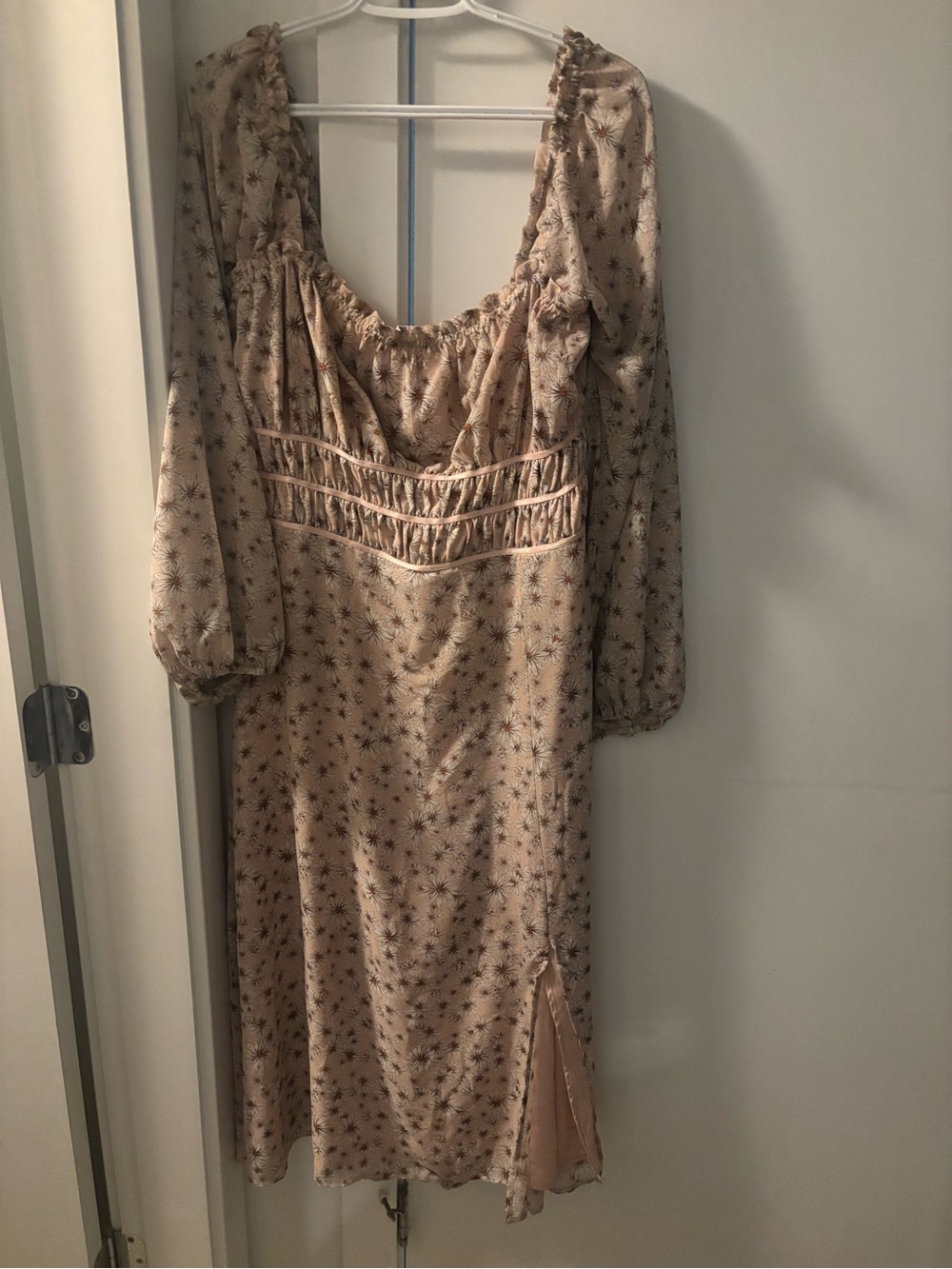 Wayf - Beige Floral Long Sleeve Midi Dress